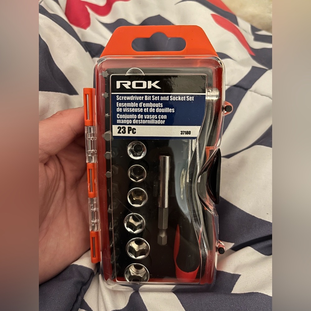 23pc screwdriver bit set and socket set